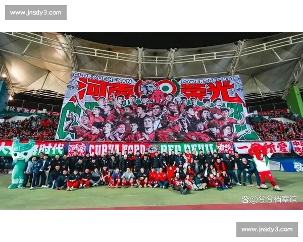 国安主场热力四射球迷齐声呐喊激情澎湃全力助威