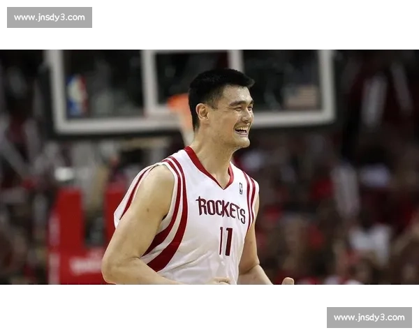 姚明巅峰一战震撼全场回顾中国巨人统治篮下的传奇时刻与荣耀瞬间 姚明巅峰一战震撼全场回顾中国巨人统治篮下的传奇时刻与荣耀瞬间